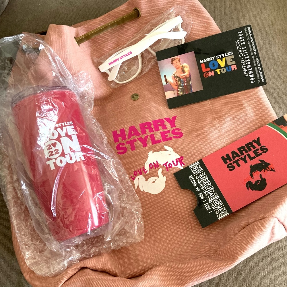 Harry Styles Love On Tour 2023 Limited Edition VIP Set